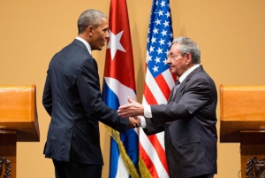 Начало экономической блокады Кубы - правительство США ввело эмбарго на торговлю с Кубой