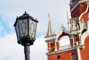 Первые уличные фонари в Москве
