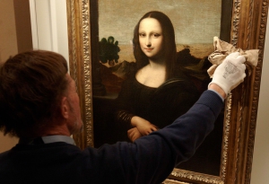 Картина Леонардо да Винчи «Мона Лиза» возвращена в Лувр после похищения