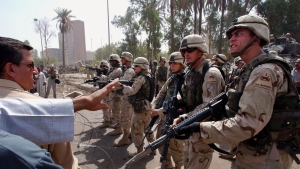 Группа «живых щитов» отправилась из Лондона в Багдад