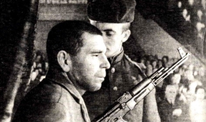 В Краснодоне расстрелян бывший немецкий полицай, участник арестов и пыток членов «Молодой гвардии» И. Мельников