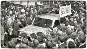 С конвейера Волжского автозавода сошёл первый серийный автомобиль ВАЗ-2121 «Нива»