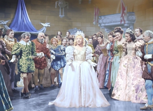 На киностудии «Ленфильм» прошёл общественный просмотр новой кинокартины «Золушка»