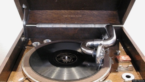 В США впервые продемонстрирована первая граммофонная пластинка