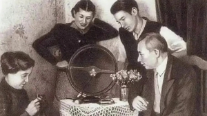 В Москве вступила в действие первая радиотрансляционная сеть