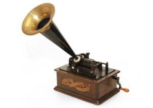 Томас Эдисон получил патент на фонограф