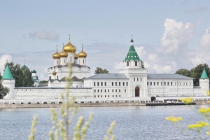 Воздвигнут Ипатьевский монастырь