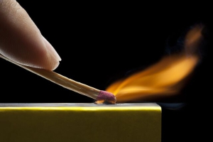 Проданы первые спички, какими мы их знаем сегодня