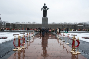 Состоялось торжественное открытие мемориала в память жертв блокады Ленинграда на Пискаревском мемориальном кладбище