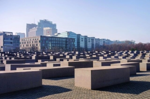 В Берлине открыт мемориал жертвам Холокоста