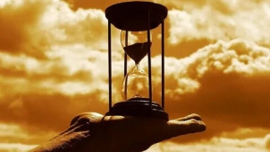 День, когда пора подумать над течением времени