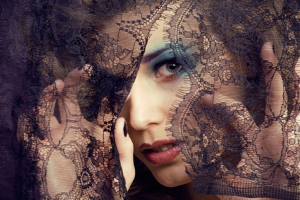 День загадочных взглядов