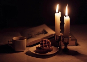 День посиделок при свечах