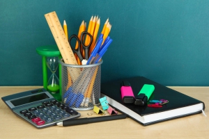 День новых канцелярских принадлежностей