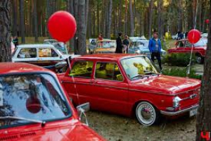 День олдскульных тачек