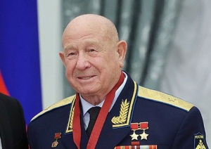 Алексей Леонов