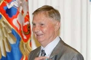 Виктор Тихонов