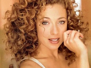 Алекс Кингстон