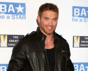 Келлан Латс