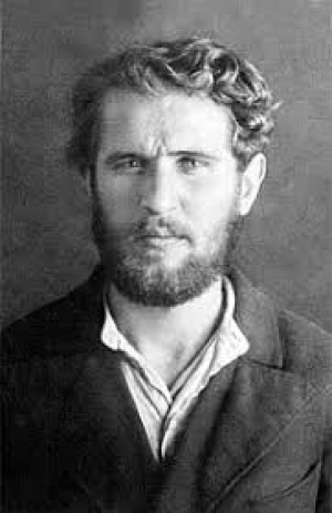 Виктор Басов